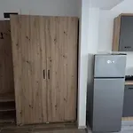 In Bloc Nou Langa Epava *