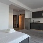 In Bloc Nou Langa Epava
