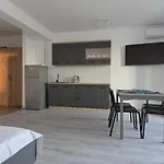 Apartment In Bloc Nou Langa Epava