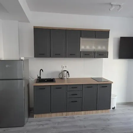 In Bloc Nou Langa Epava