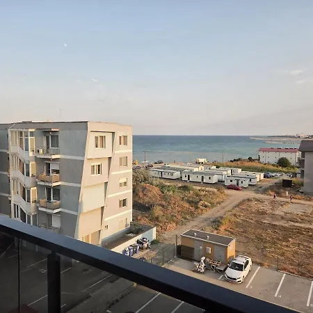 In Bloc Nou Langa Epava * Costinesti